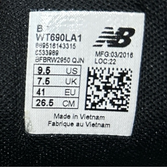 NEW BALANCE 690 v1 Black Teal sz 9.5 Speed Ride WT690LA1 Hike Run All Terrain - Picture 12 of 12